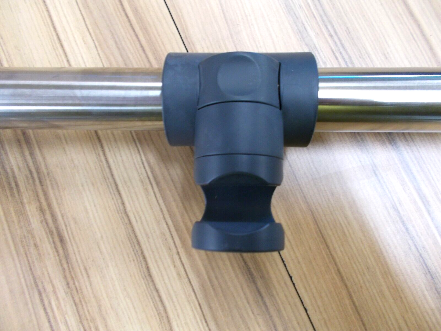 HEWI Dusch-Wannenhandlauf mit verschiebbarer Brausehalterstange  System 9003
