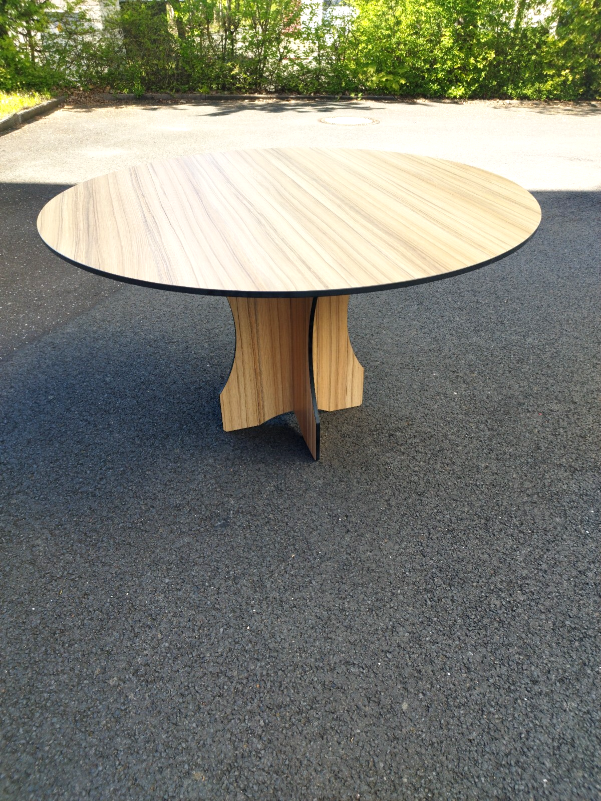 Garten Terrassen Balkon Ess-Tisch aus HPL Wetterfest  1300 mm Rund Holzdekor1