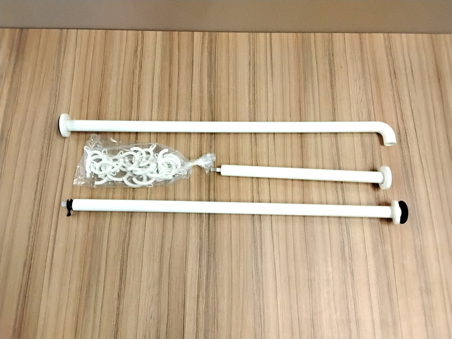 Normbau Duschvorhangstange mit Deckenabhängung Weiß Neu1