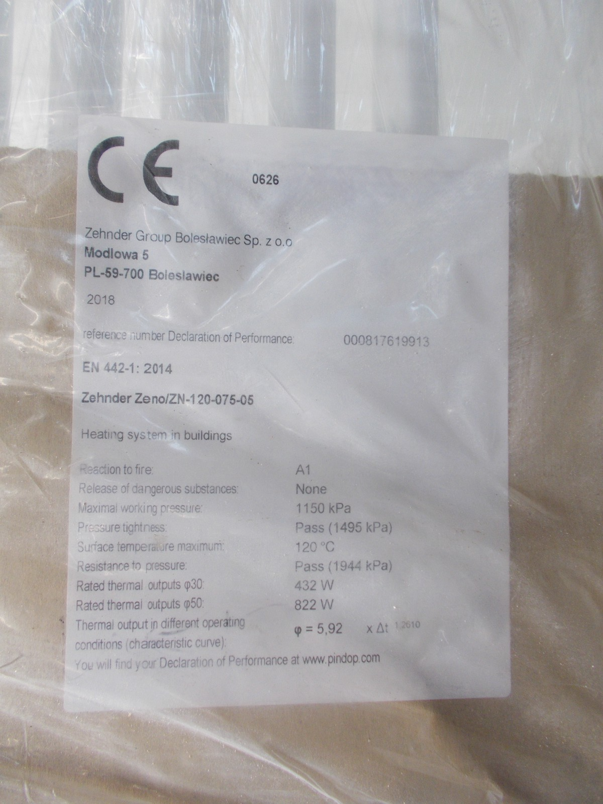 Zehnder Zeno ZN-120-075-05 Badheizkörper 75 x 118,4 cm mit Mittelanschluss4