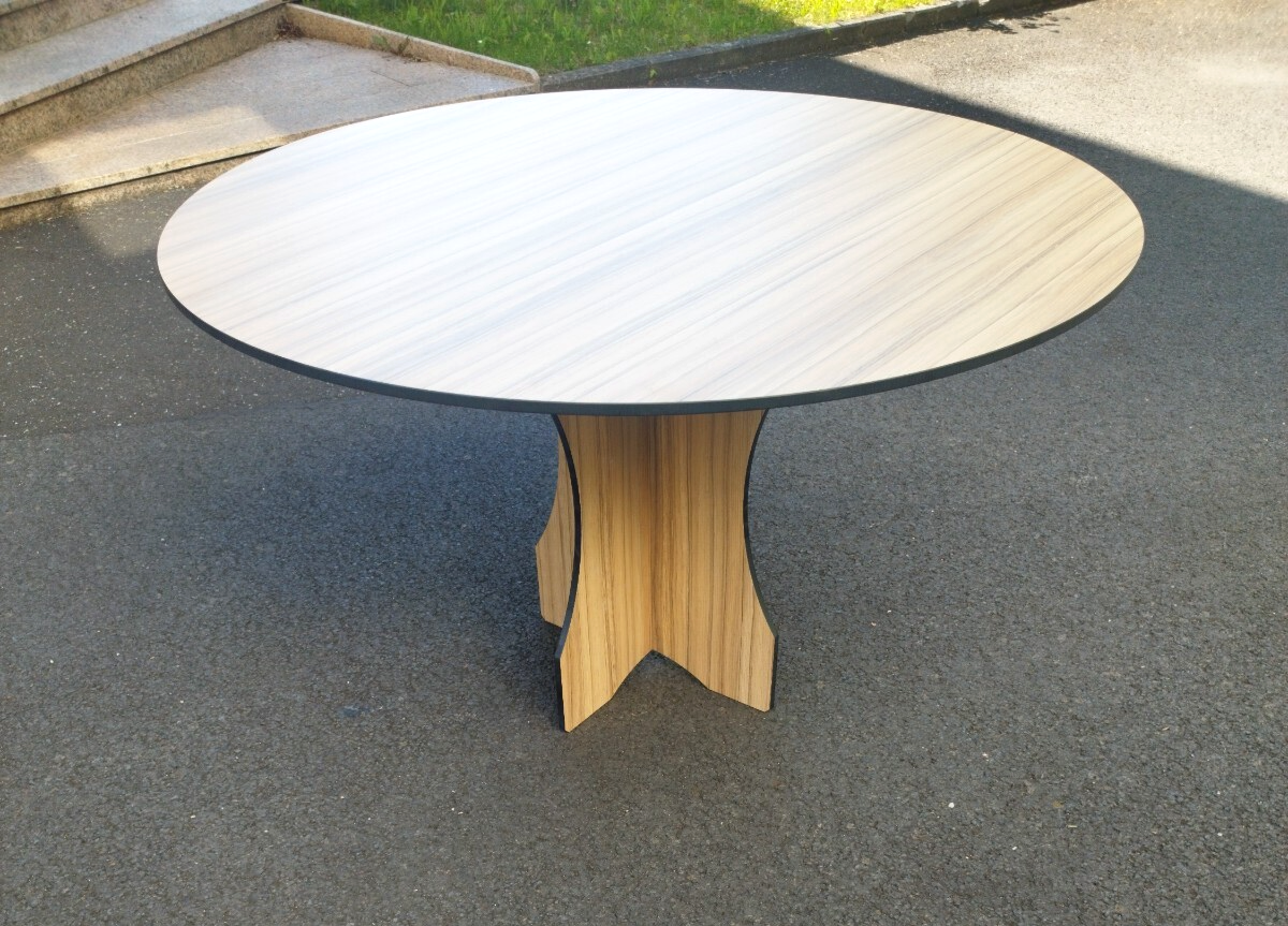 Garten Terrassen Balkon Ess-Tisch aus HPL Wetterfest  1300 mm Rund Holzdekor0