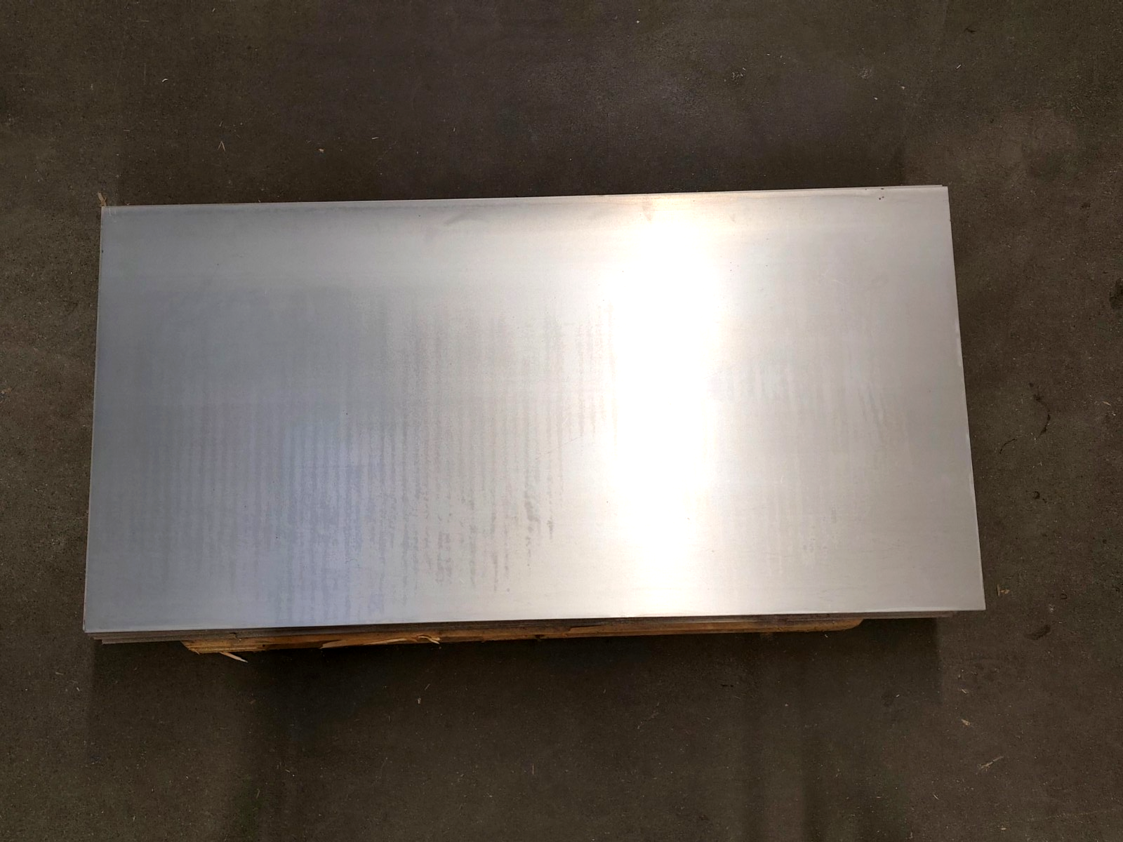 Stahlblech blank S235JR / ST37  gebeizt  leicht geölt 1,5 mm  730mm x 1460mm0