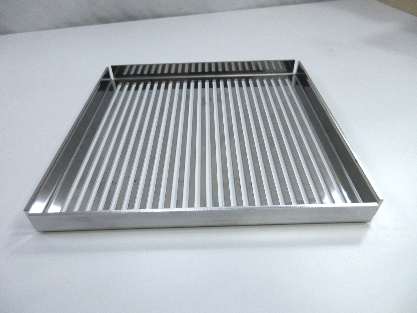 Edelstahl Lüftungsgitter 265 x 265 mm 3mm stark 1.4301 gekantet Neu3