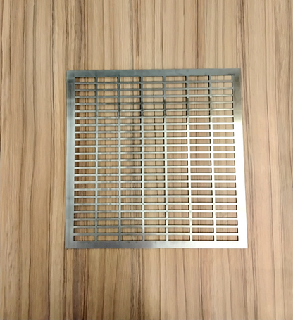 Edelstahl Lüftungsgitter 420 mm x 420 mm x 2 mm2