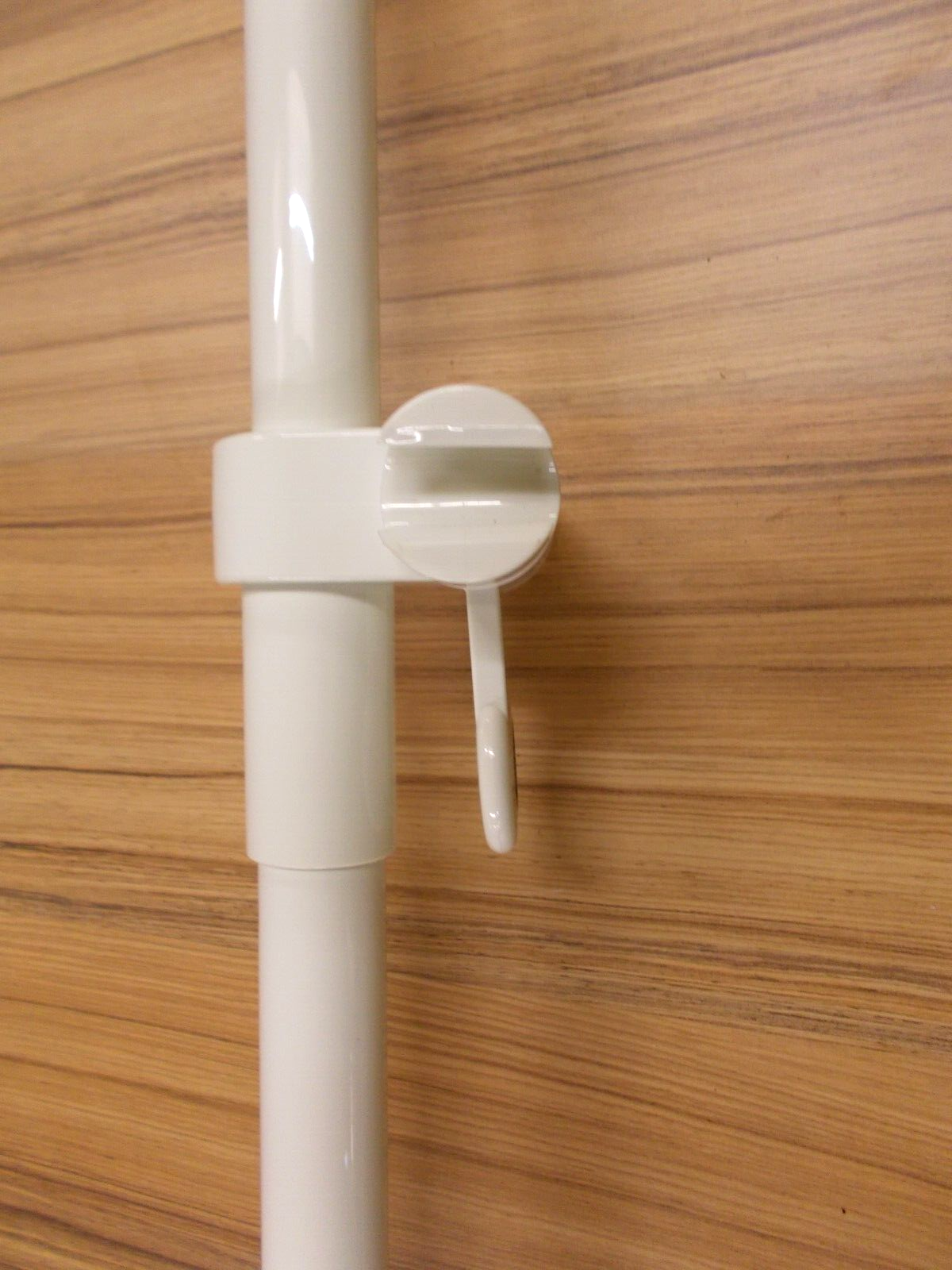 HEWI Dusch-Wannenhandlauf mit Brausehalter Serie 801 in Weiß4