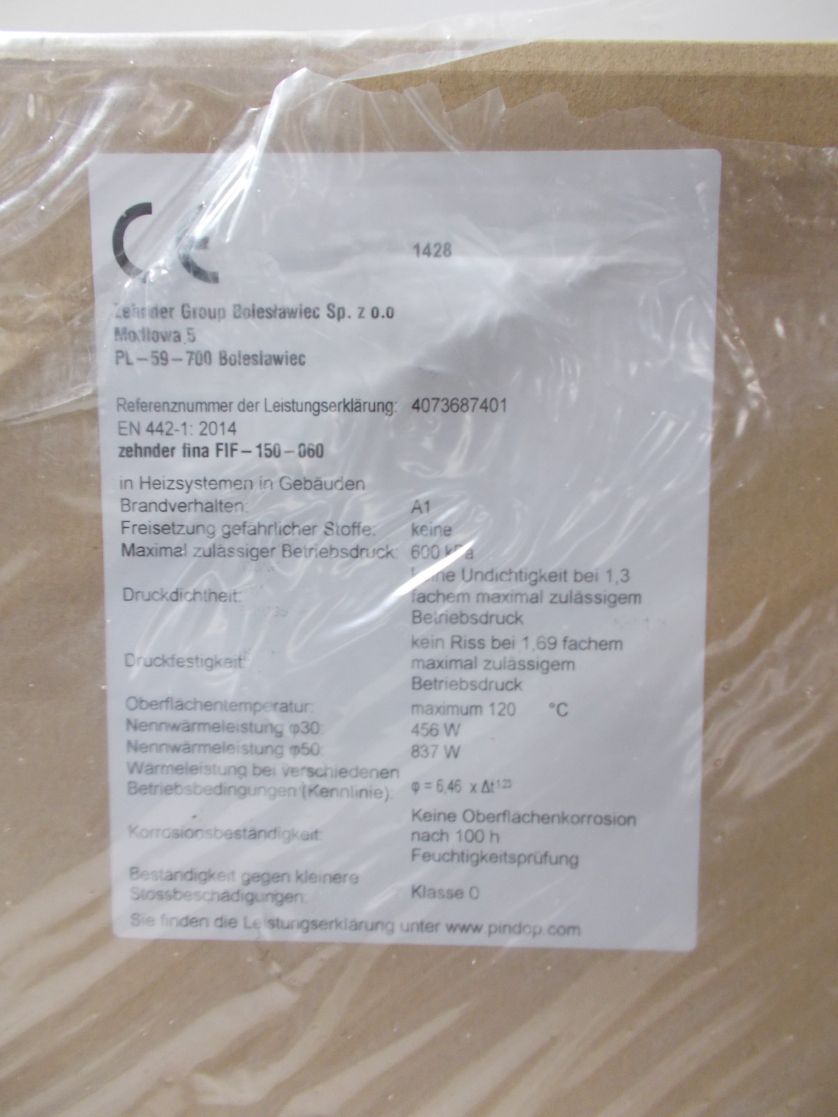 Zehnder Zeno ZN-120-075-05 Badheizkörper 75 x 118,4 cm mit Mittelanschluss5