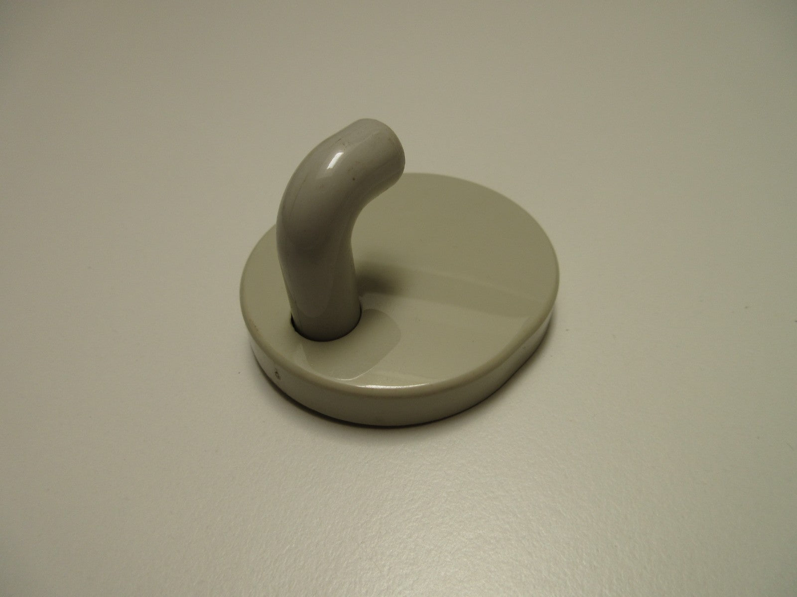 Normbau Wandhaken Taupe  ø 52 mm4