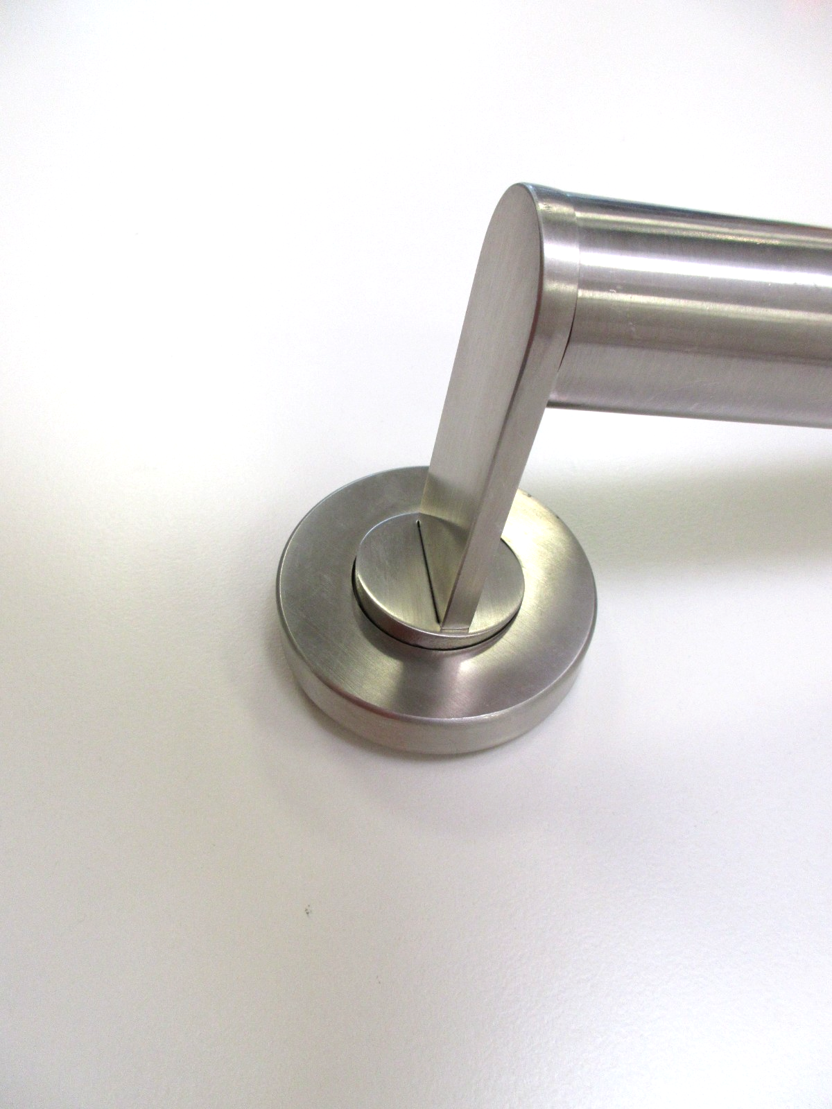 HEWI Winkelgriff Serie 900 Edelstahl matt geschliffen5