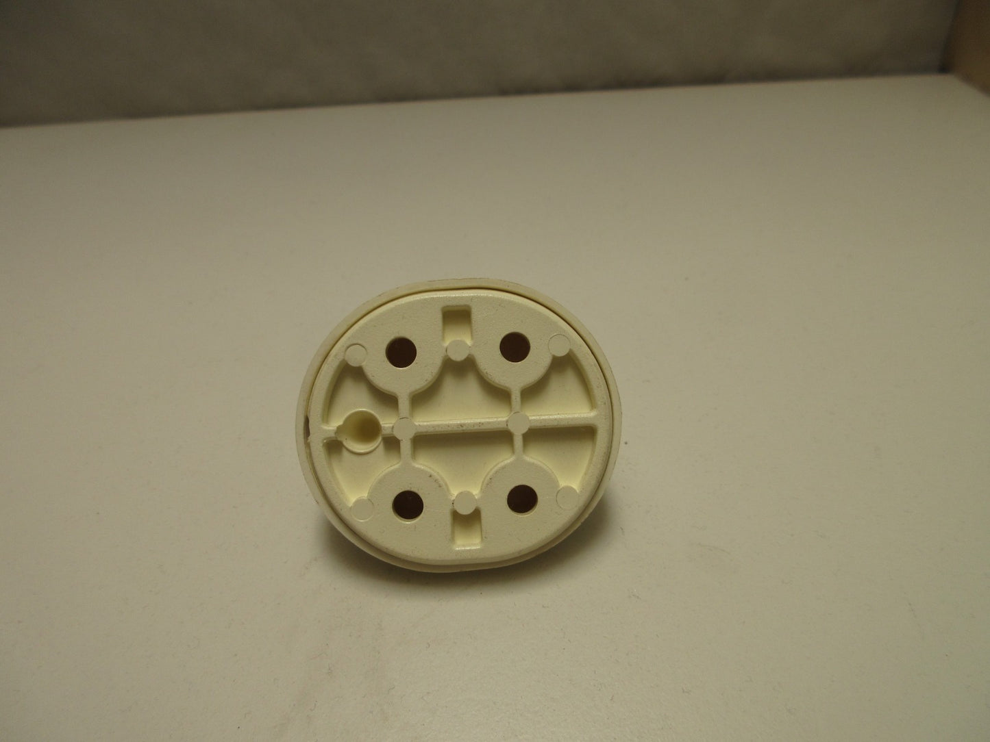 Normbau Wandhaken  ø 52 mm1