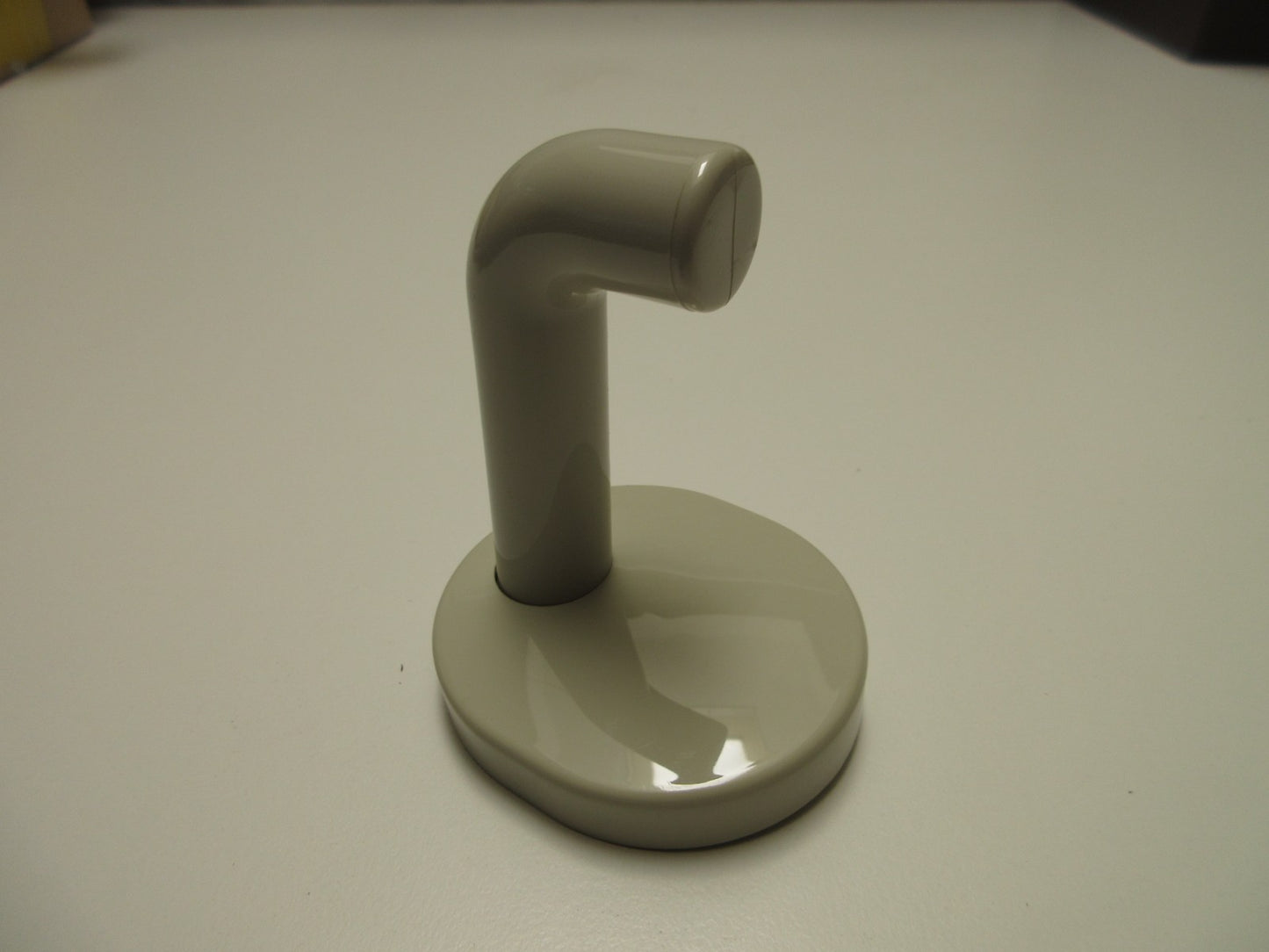 NORMBAU  Wandhaken in der Farbe Taupe NEU0