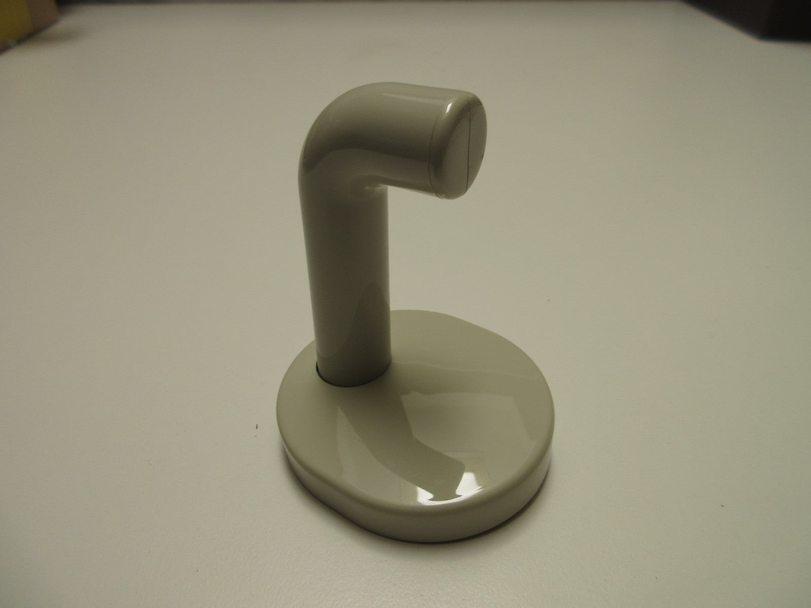 NORMBAU  Wandhaken in der Farbe Taupe NEU0