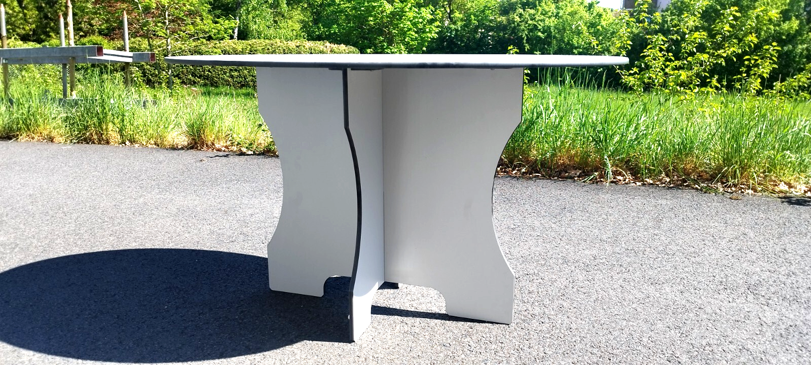 Garten Terrassen Balkon Ess-Tisch aus HPL Wetterfest Oval 1300 x 800 mm