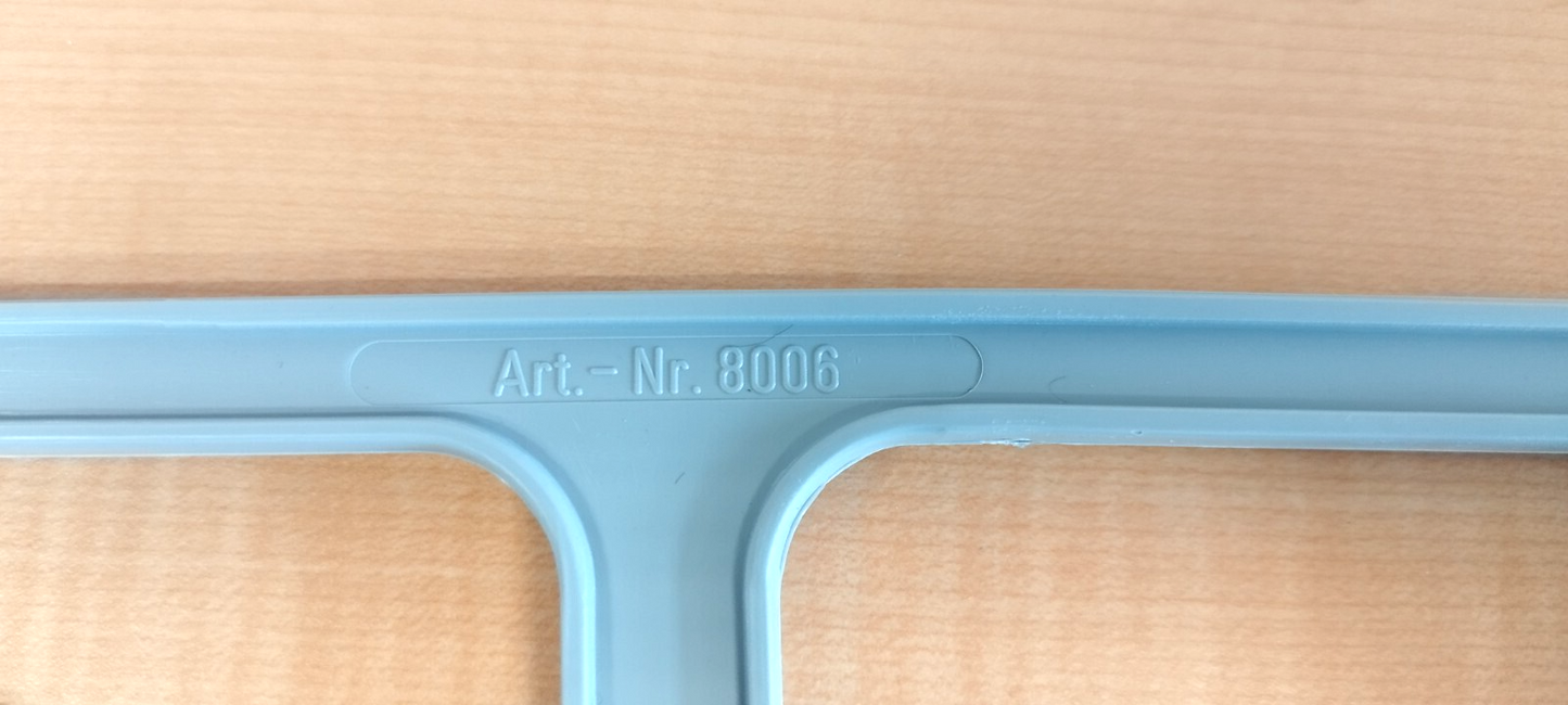 SCHÄFER Badkleiderbügel mit Netztasche und Schuhhaken  8006 RAL 7001 Silbergrau2