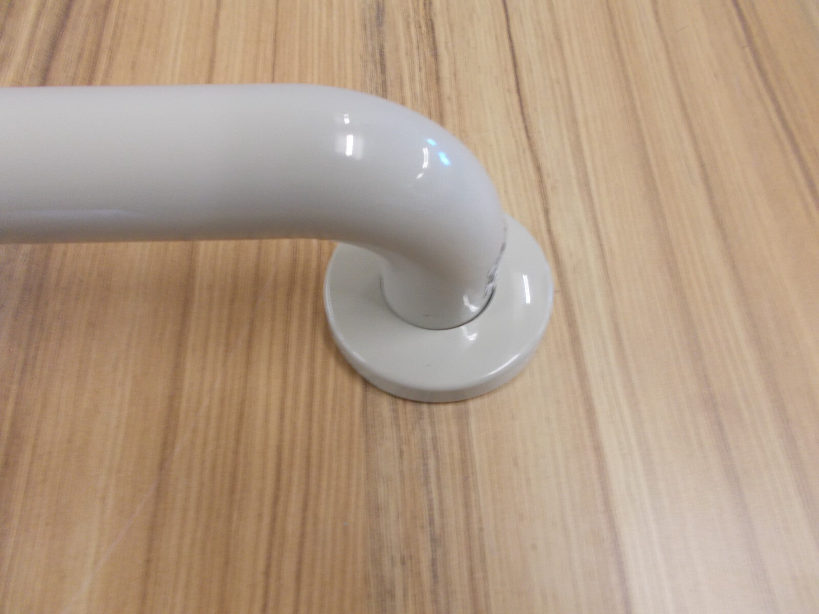Haltegriff Normbau 600 mm aus Nylon Farbe Grau   03006360251