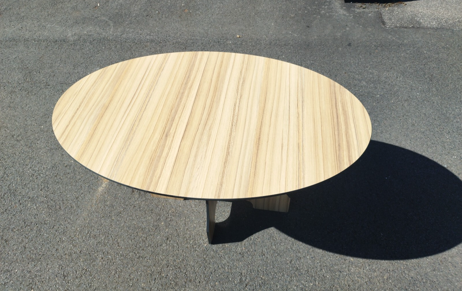 Garten Terrassen Balkon Ess-Tisch  HPL Wetterfest Oval 1300 m x 800 mm Holzdekor